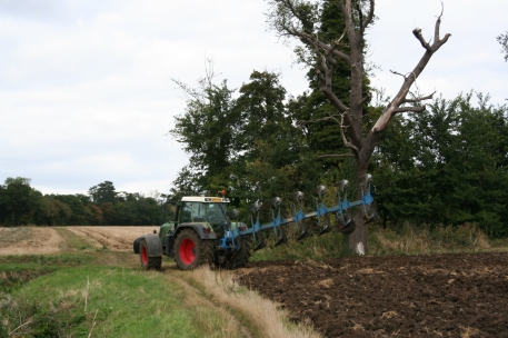 Fendt - 820 Vario TMS - photo 4